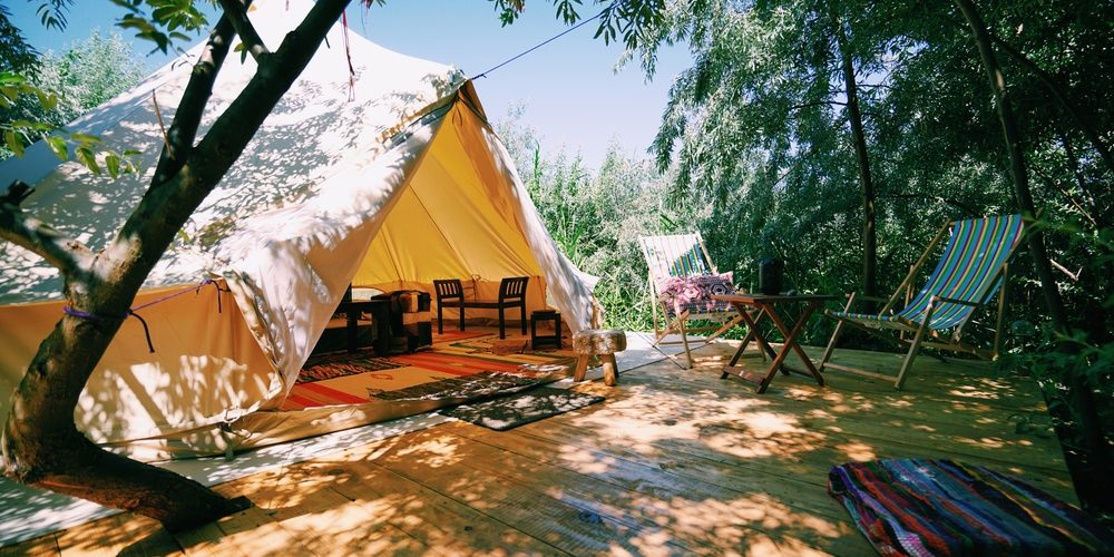 What Is The Difference Between Camping And Glamping?