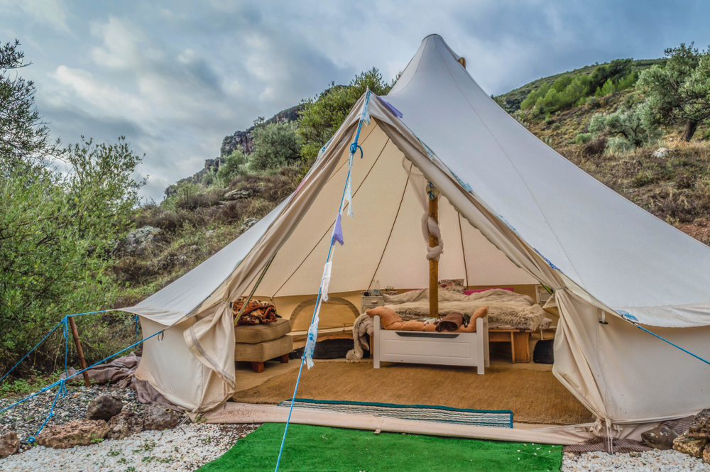 Difference Between Camping And Glamping tent